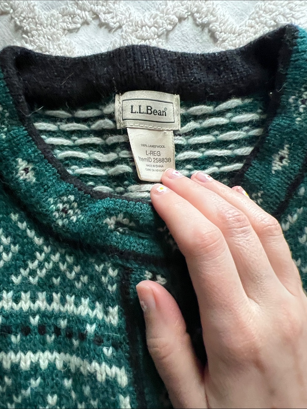 Women’s L.L. Bean Light Blue & Navy Patterned Crewneck Sweater Wool Size Large - Picture 15 of 15
